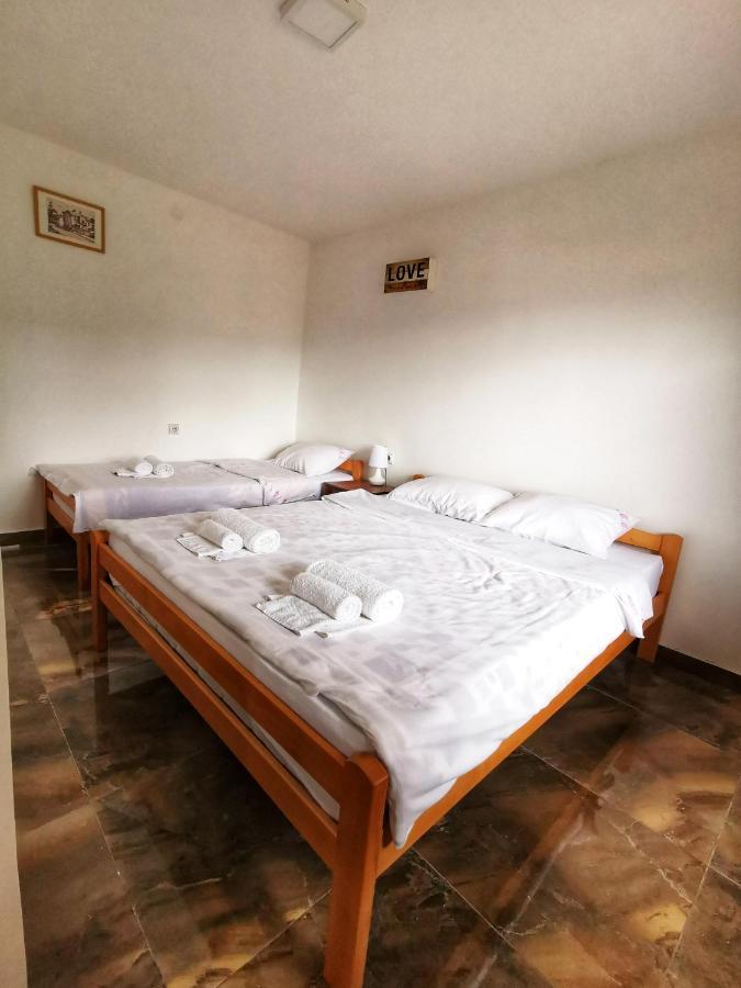 Villa Balconlux - Zavojsko Jezero, Пирот Екстериор снимка